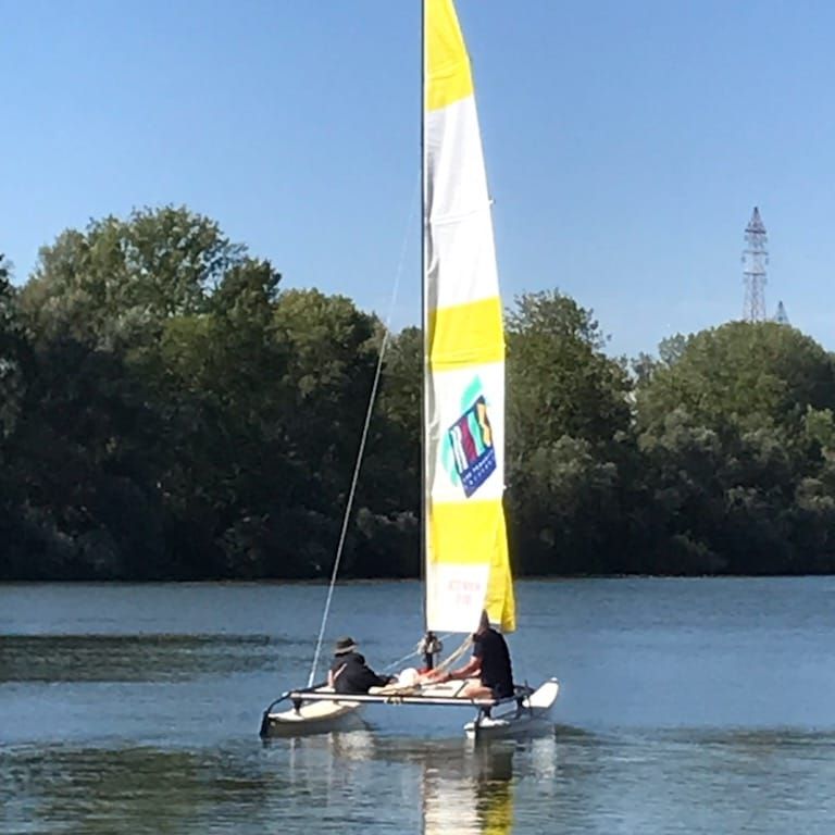 Locations de catamarans par les voiles sportives chalonnaises